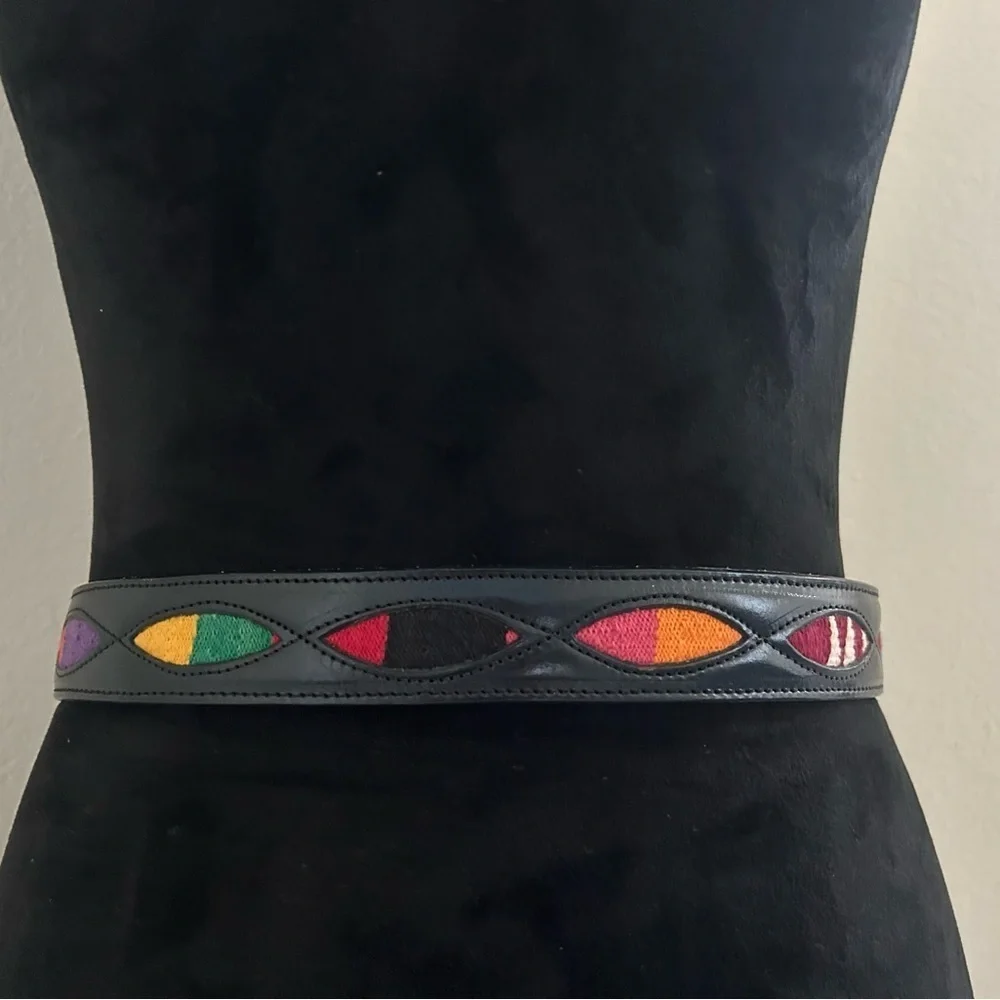 Women's Leather Multicolored Fabric Belt Size Small Silver Buckle Western Circle